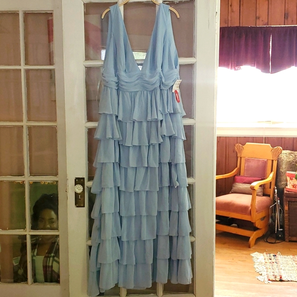 Plus-sized Madouggal gown
